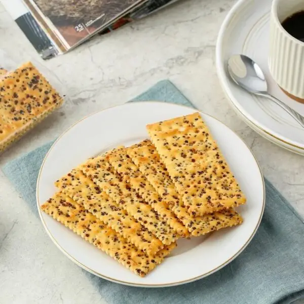 Chia Seed & Tri-Color Quinoa Soda Biscuits, 228g
